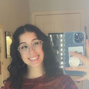 Meet your Posher, Jasmine